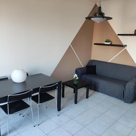 Casa Zeus Apartment มอนซา ภายนอก รูปภาพ