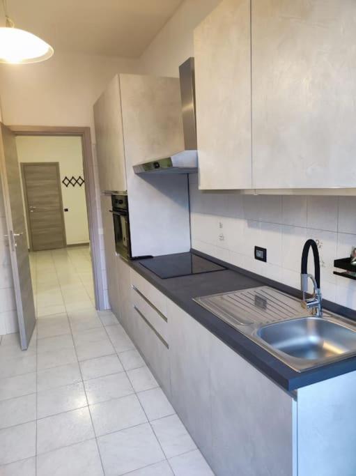Casa Zeus Apartment มอนซา ภายนอก รูปภาพ