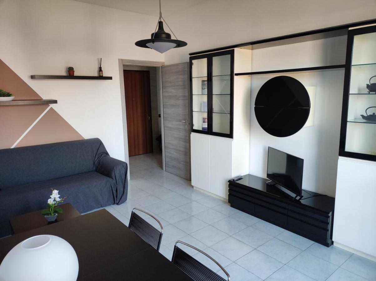 Casa Zeus Apartment มอนซา ภายนอก รูปภาพ