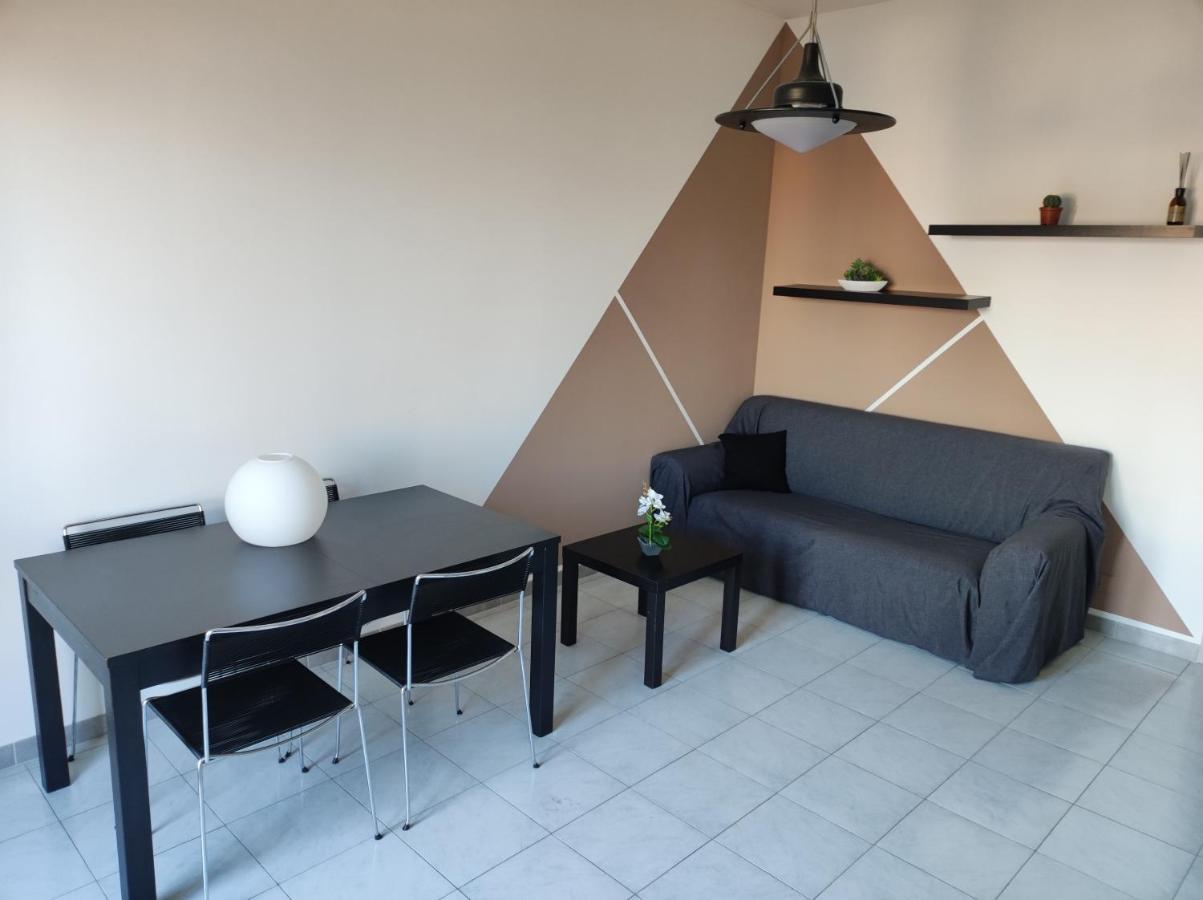 Casa Zeus Apartment มอนซา ภายนอก รูปภาพ